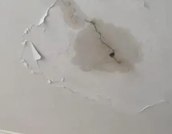 许昌市阳台漏水维修公司分享下屋面防水工程质量问题原因分析